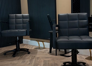 Elegant salon chairs at Studio B – Bruce Johnstone Hairdressing in Dundee, Scotland, GB.