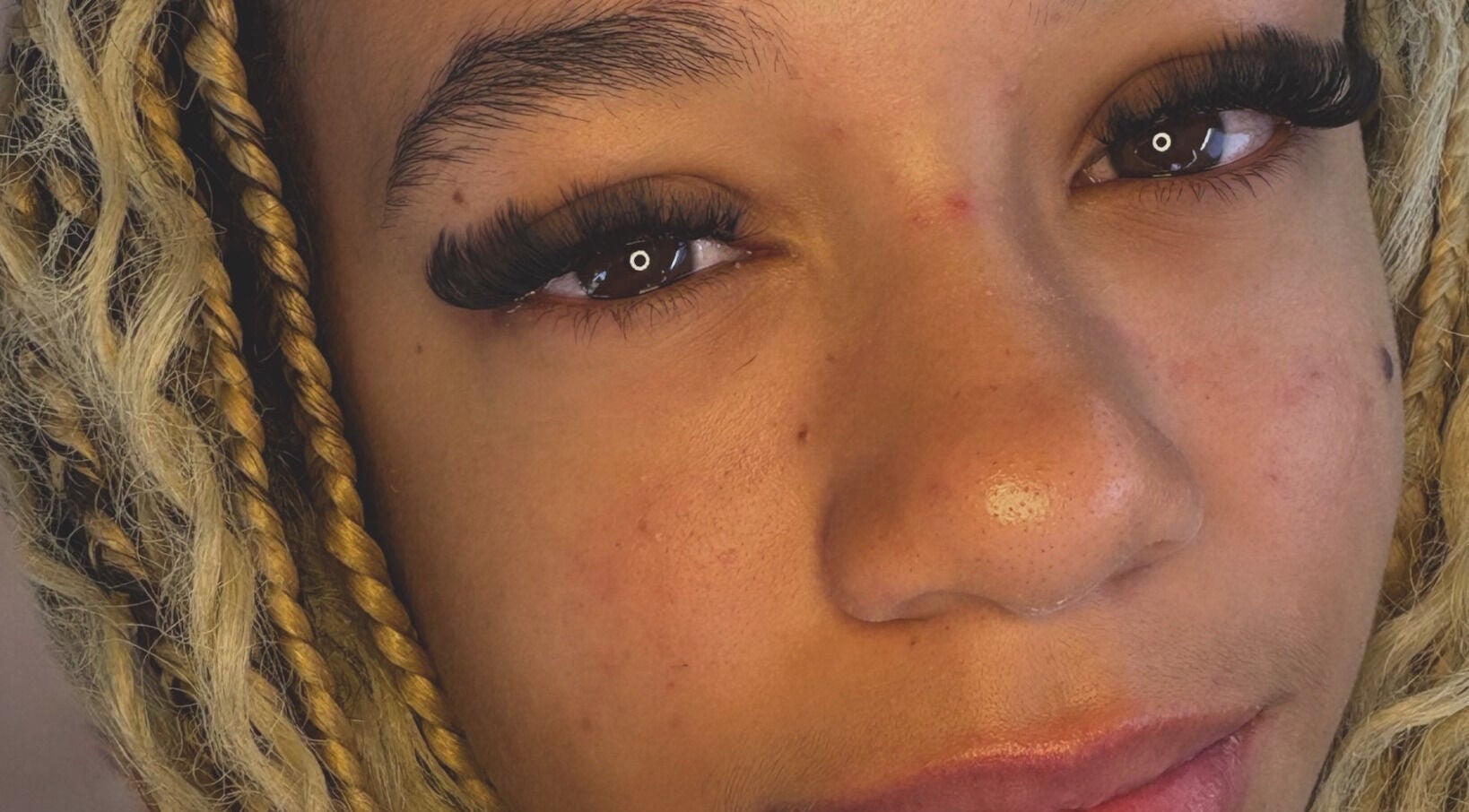 Close-up of eyelash extensions by Lashesbyjazminexo, Parkgate, England, GB.