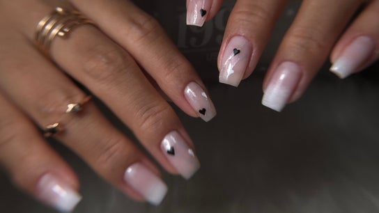 Elite Essence Nails