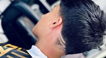 Stylish haircut at Sadeeq Al Shabab Gents Saloon, Dubai, Dubai, AE, showcasing modern precision styling.