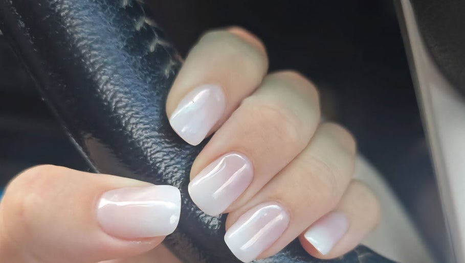 صورة Megs Nail Bar 1