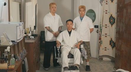 Slowlife barbers Hongdae