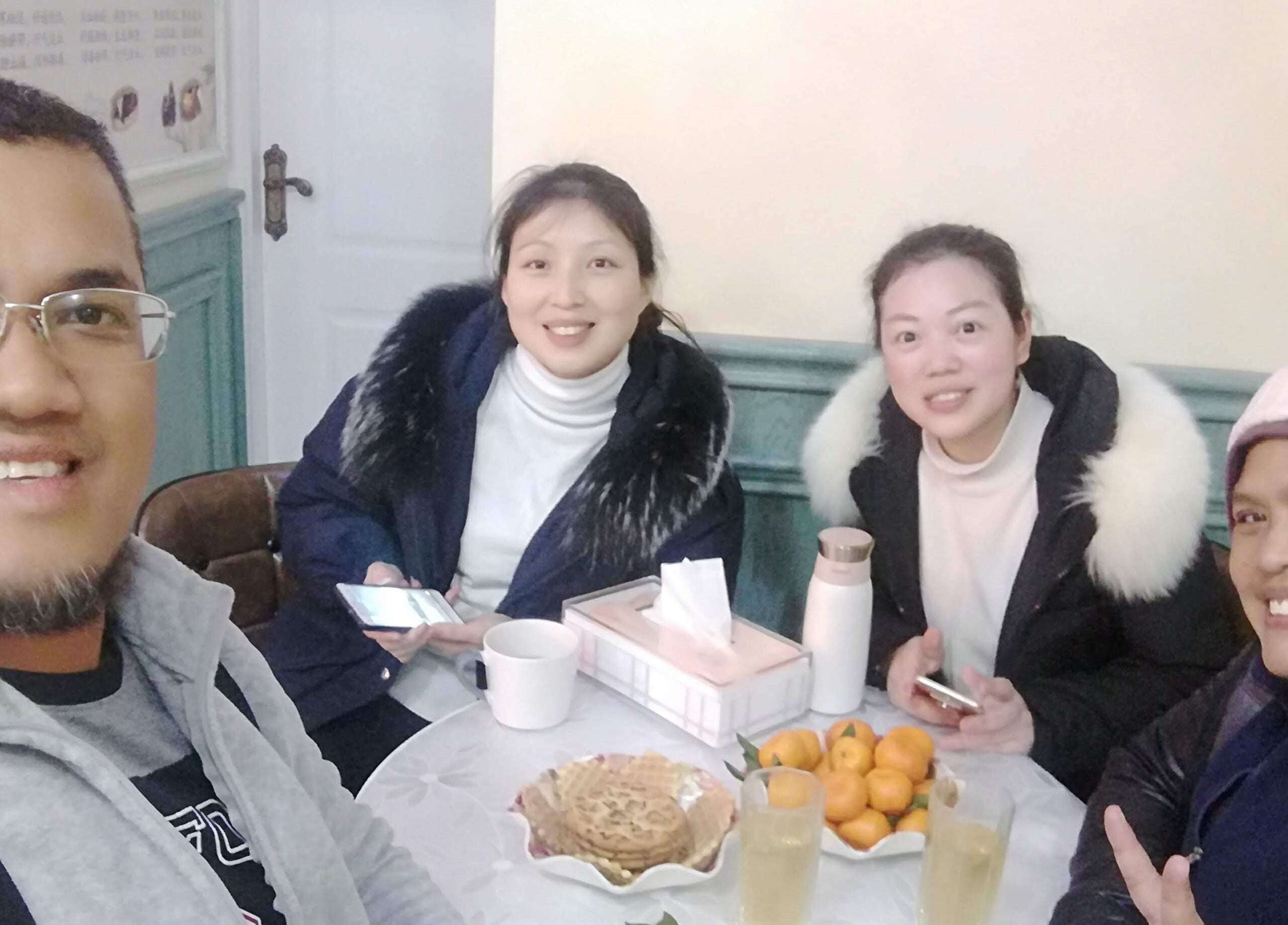 Group enjoying a cozy gathering at Al Raed Wellness Centre, Batu Caves, Wilayah Persekutuan Kuala Lumpur, MY.