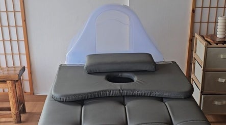 Cama de masajes en Heiwa, Panamá, Provincia De Panamá, PA, ideal para relajación y bienestar.