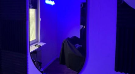 Chic room with neon blue lighting at Angelcuutzz, Jordbro, Stockholms Län, SE.