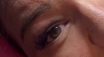 Ray Of Lashes – kuva 2