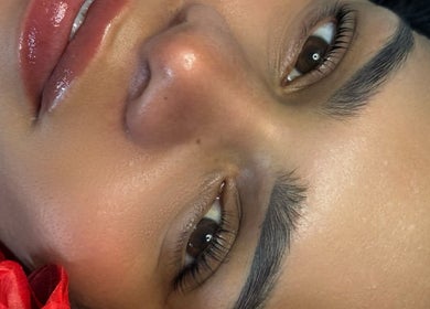 Close-up de rosto rejuvenescido no Amanda Sousa Estetica em Setúbal, Setúbal, PT.