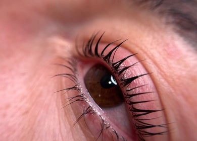 Close-up de cílios bem definidos na Amanda Sousa Estética, Setúbal, Setúbal, PT.