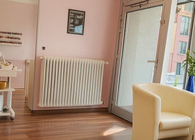 Eleganter Empfangsbereich bei BeautyZones, Zürich, Zürich, CH mit modernem Design und entspannter Atmosphäre.