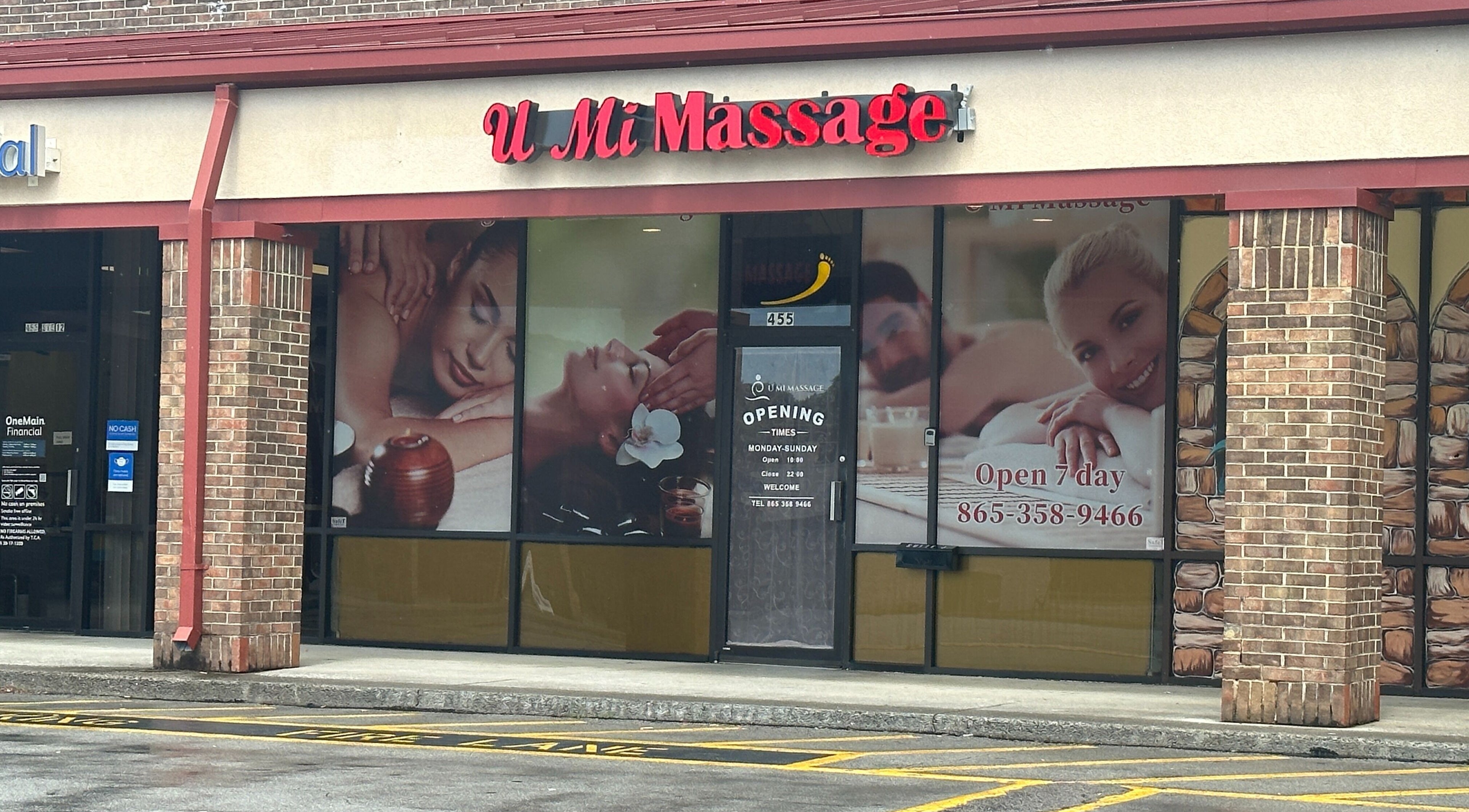 Exterior view of U Mi Massage in Lenoir City, Tennessee, US, highlighting its inviting signage and relaxing ambiance.