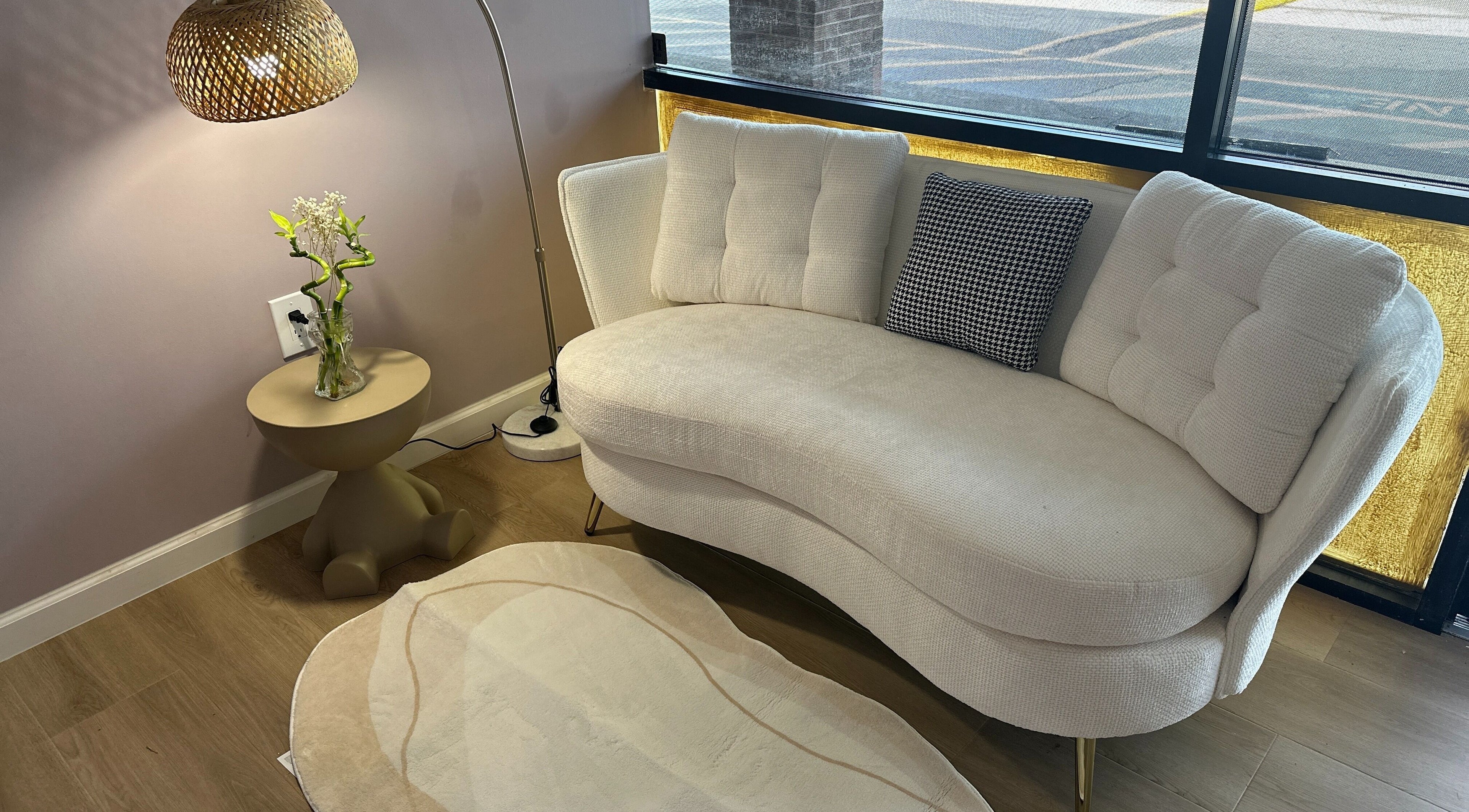 Inviting seating area at U Mi Massage in Lenoir City, Tennessee, US with elegant decor and ambient lighting.