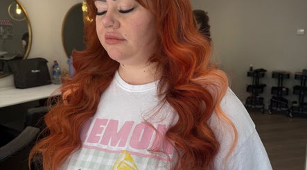 Lorna does hair