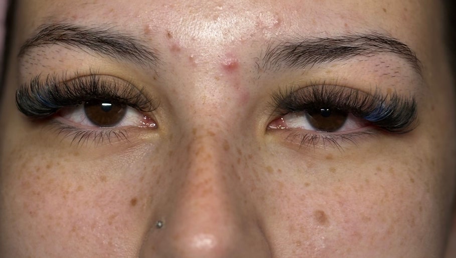 صورة LashesByLeshx 1