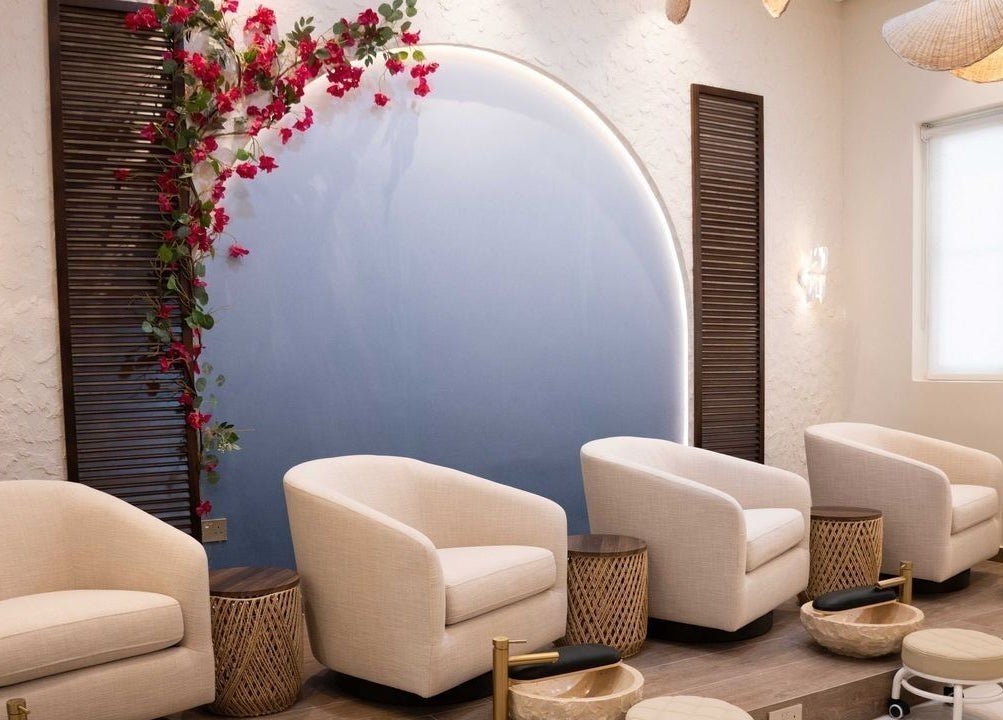 Elegant spa chairs at Evaya Beauty Lounge, Dubai, Dubai, AE, with serene decor creating a relaxing ambiance.