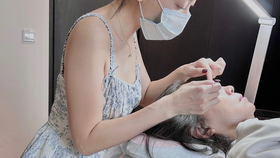 Lash Maison - House Call, bilde 1