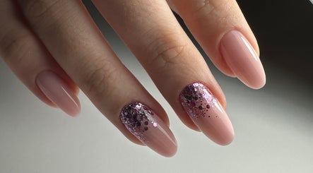 Nails by M