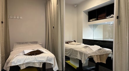 Zen5 - Chinese Remedial Massage | Reflexogy | Acupunture, bild 2