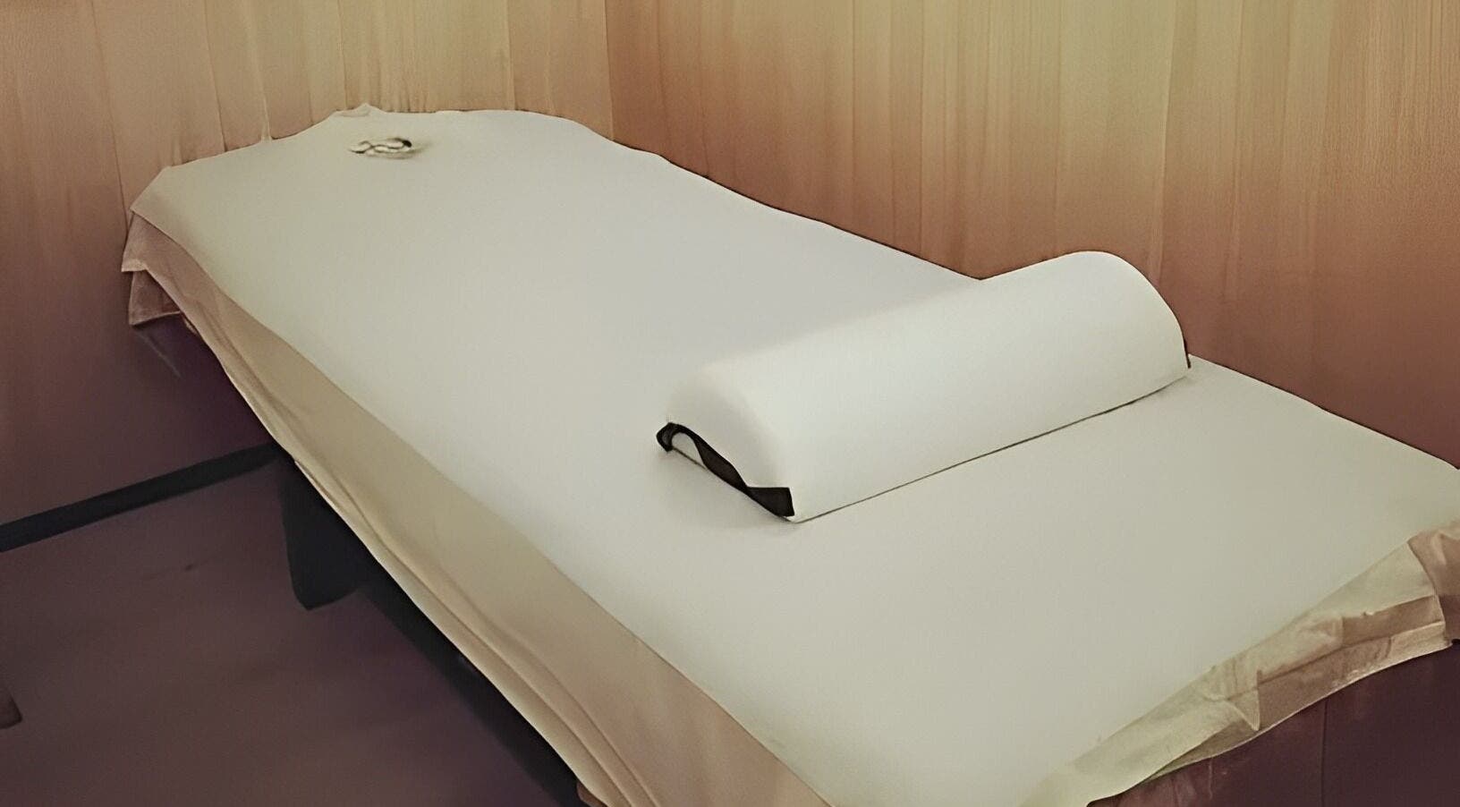 Relaxing massage table setup at Zen5 - Chinese Remedial Massage | Reflexogy | Acupunture, Melbourne, Victoria, AU.
