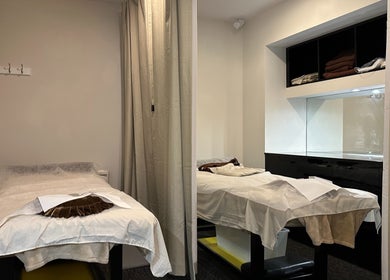 Calming therapy rooms at Zen5 - Chinese Remedial Massage in Melbourne, Victoria, AU for relaxation and wellness.