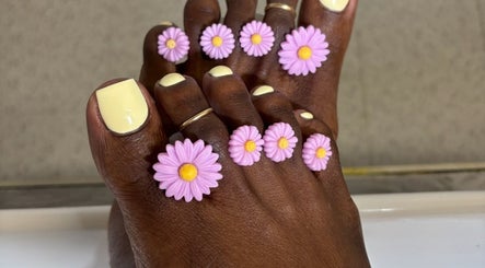 Ju Ju Beauty Bar image 2