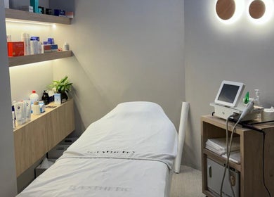 Sala de tratamiento en Malena Estética Barcelona, moderna y bien equipada. Ubicación: Barcelona, Catalunya, ES.