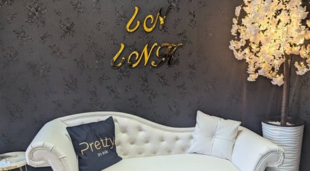 Pretty in ink, bilde 2