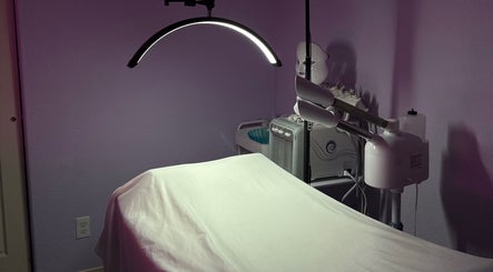Bn.Esthetics serene treatment room in El Paso, Texas, US featuring modern wellness equipment.