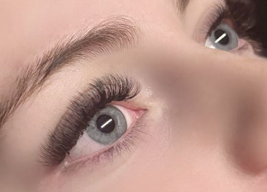 Close-up of stunning eyelash extensions at Aka Lashes, Chiton, South Australia, AU.