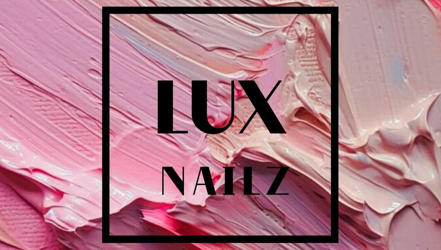 Lux Nailz, bilde 1