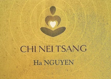 Logo Chi Nei Tsang sur fond doré, Massage taoïste à Lyon, Auvergne-rhône-alpes, FR.