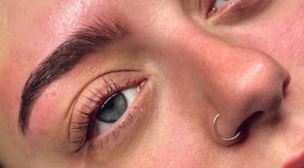 Lashesbyell