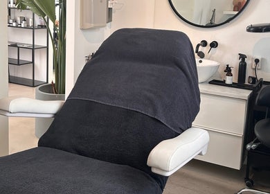 Relaxing spa chair at Lauren Taylor Beauty in Utrecht, Utrecht, NL, offering premium wellness services.