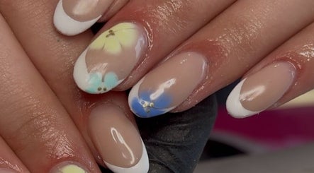 Niche Nails