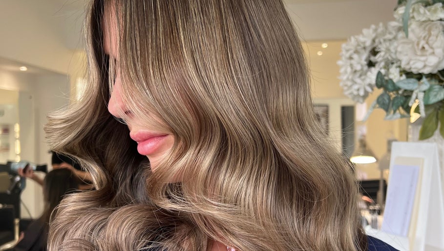 Rebeccaevanshair图像1