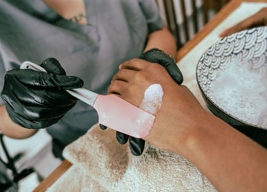 Servicio de manicura en 41.10 Nails Studio, Tulum, Quintana Roo, MX.