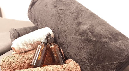 Aromatherapy oils and towels at Balancing Wellness in Melbourne, Victoria, AU offering serene relaxation.