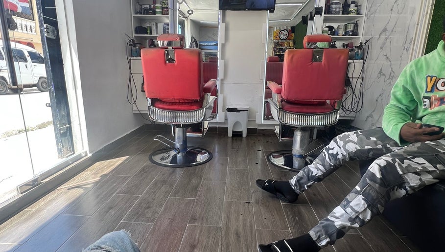 EXCLUSIVO barbershop imej 1