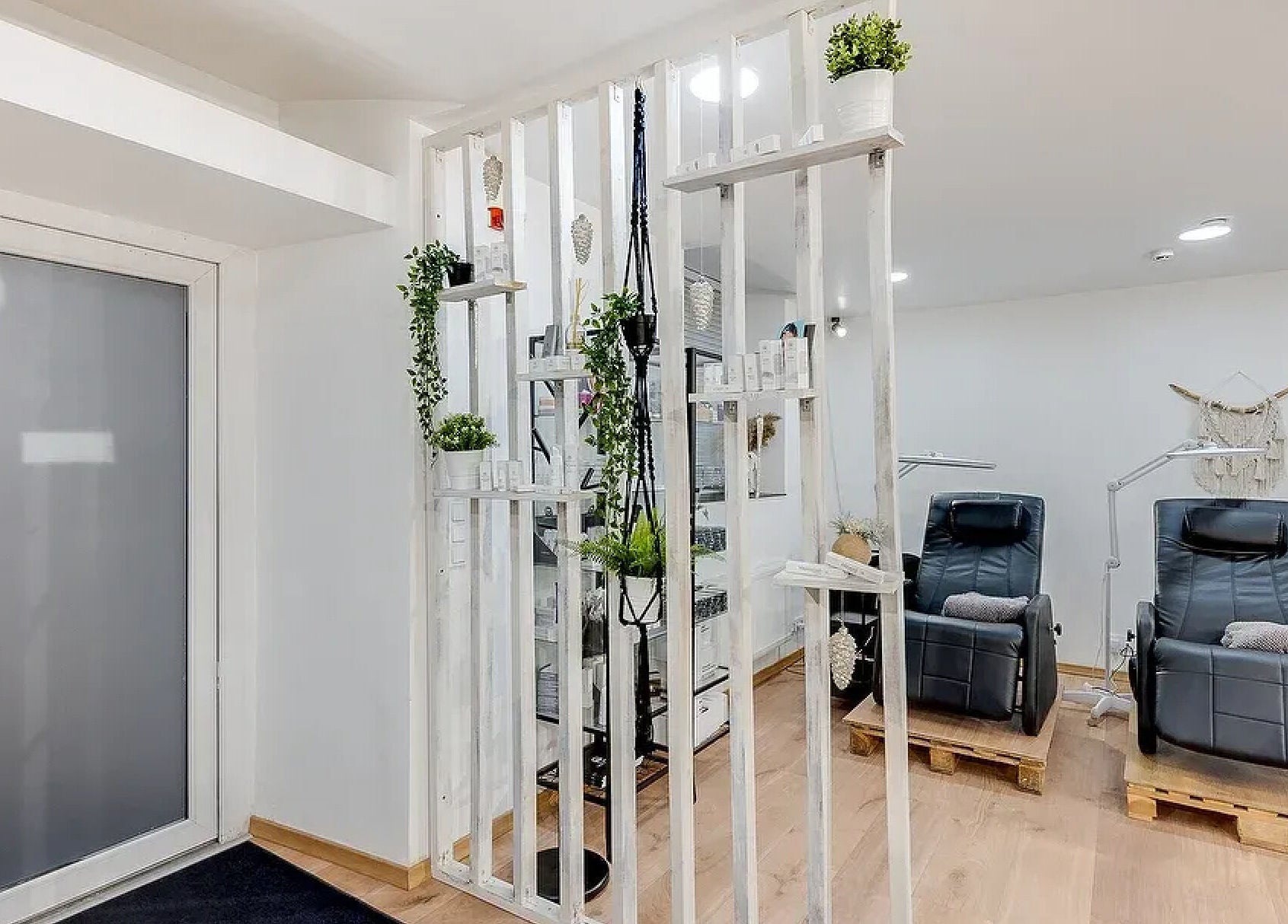 Relaxing interior of My Lamination Studija with stylish decor in Vilnius, Vilniaus Apskritis, LT.