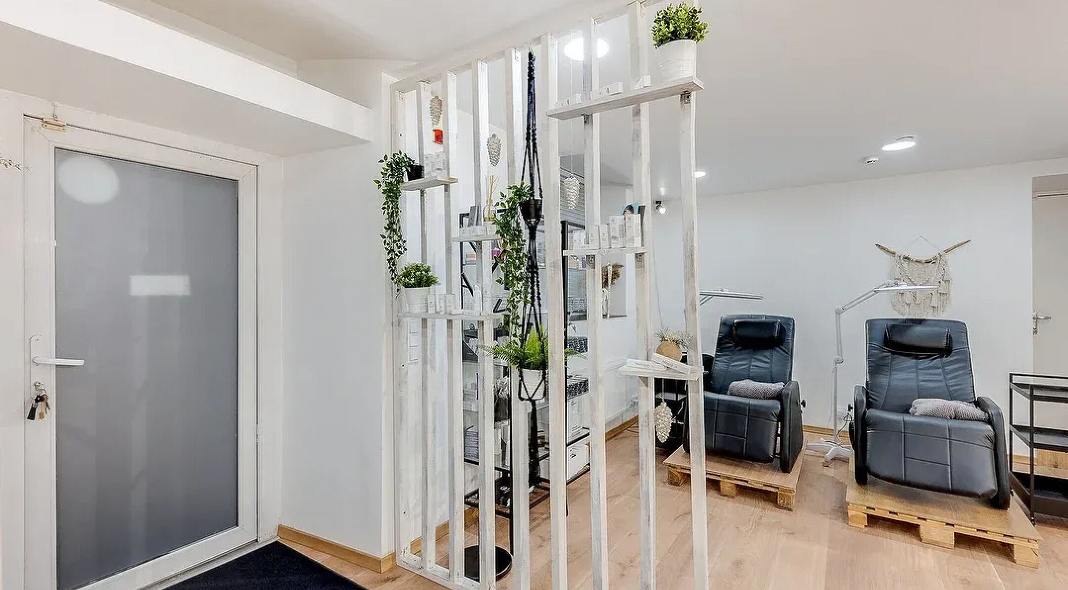 Relaxing interior of My Lamination Studija with stylish decor in Vilnius, Vilniaus Apskritis, LT.