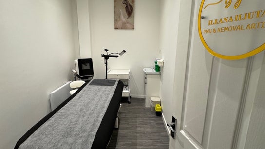 Ily.Eyebrows Artist Pmu And Removal Specialist