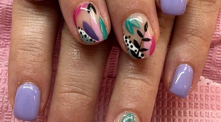 Cheryl Dolan Nails & Beauty image 2