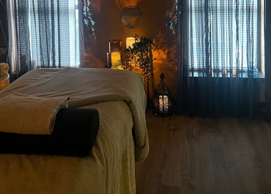 Relaxing massage room at Soul Massage Therapy, Livingston, Scotland, GB, with soft lighting and cozy ambiance.