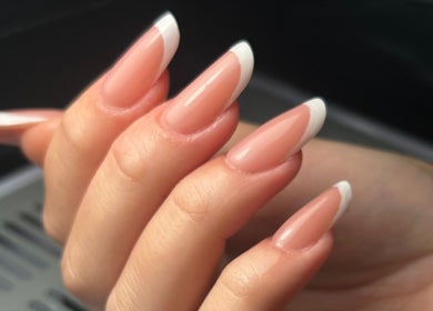 Manicure elegante a Glam Nails by Asia a Collegno, Piemonte, IT con stile raffinato e moderno.