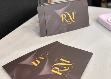 Tarjetas de presentación en Regina Mendes Peluqueria, Córdoba, Córdoba, AR.