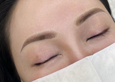 Flawlessly shaped brows at She Got Brow & Lash Beauty Studio in Toronto, Ontario, CA. Achieve your perfect look.