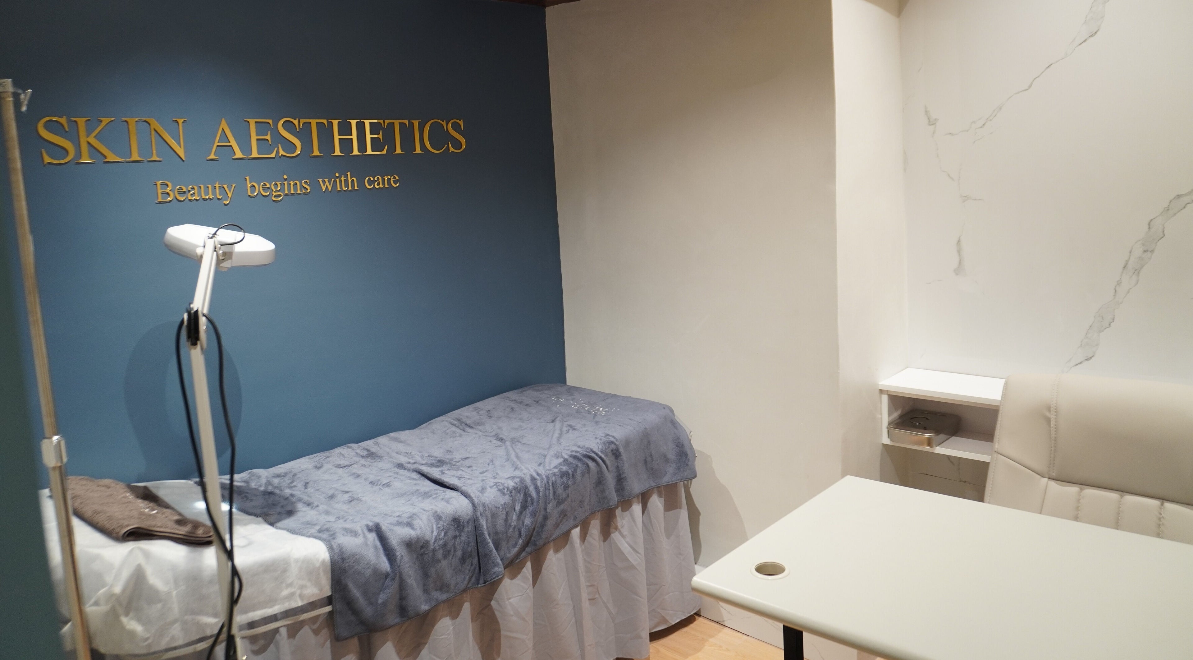 Cozy treatment room at Bangs Prime Skin Aesthetics, Makati City, Metro Manila, PH with calming decor.