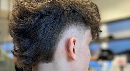 Immagine 2, Bello Barber
