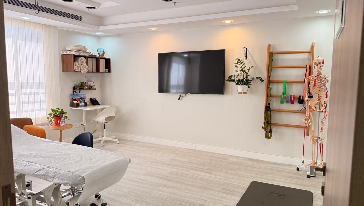 Therapy room at Movemento/CRYO Infinity in Jeddah, Makkah Province, SA, featuring modern decor and equipment.