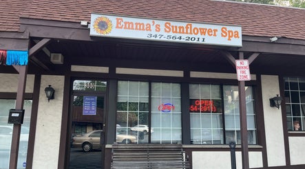 Emma's Sunflower Spa image 3