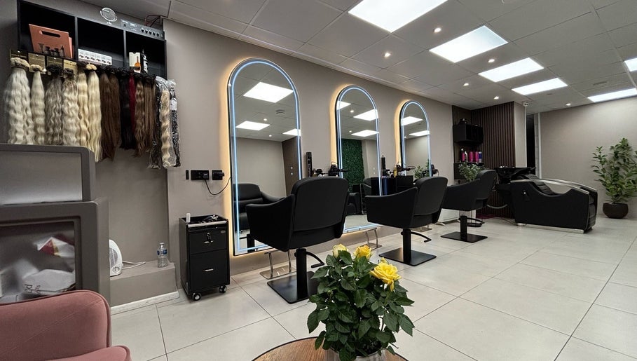 Touch Halr & Beauty image 1